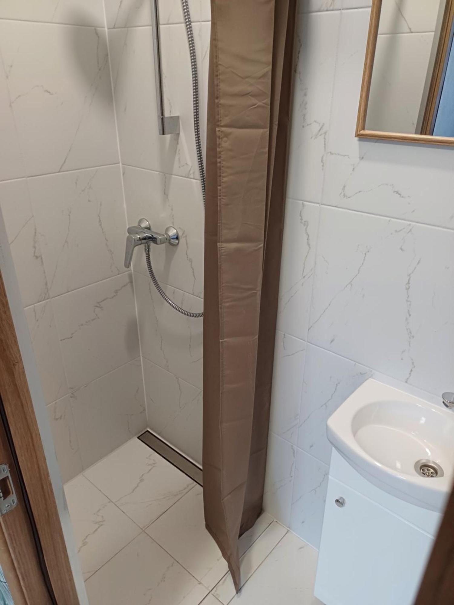 Green Oaks Private Rooms With Private Shower Κλαϊπέντα Εξωτερικό φωτογραφία