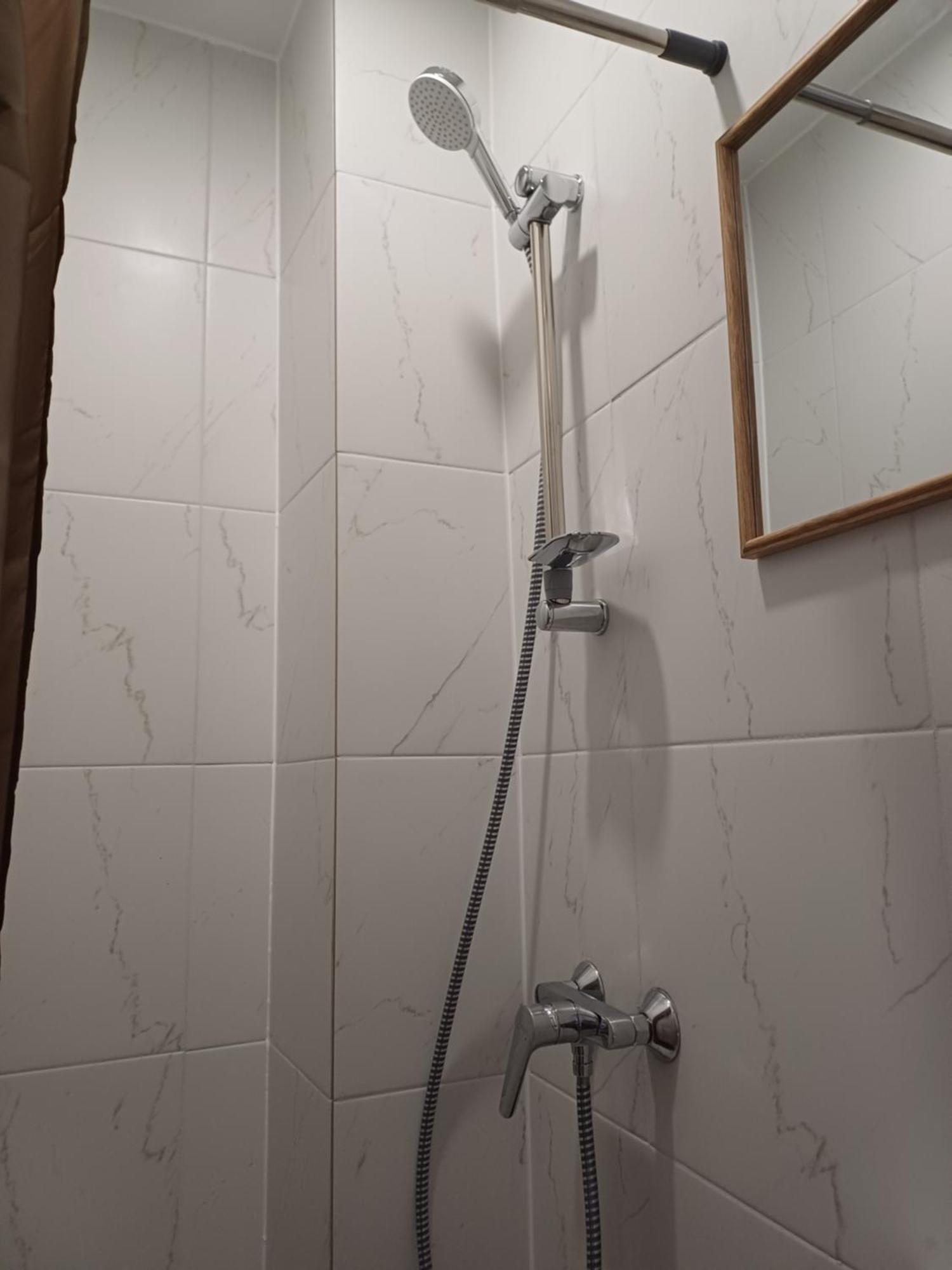 Green Oaks Private Rooms With Private Shower Κλαϊπέντα Εξωτερικό φωτογραφία