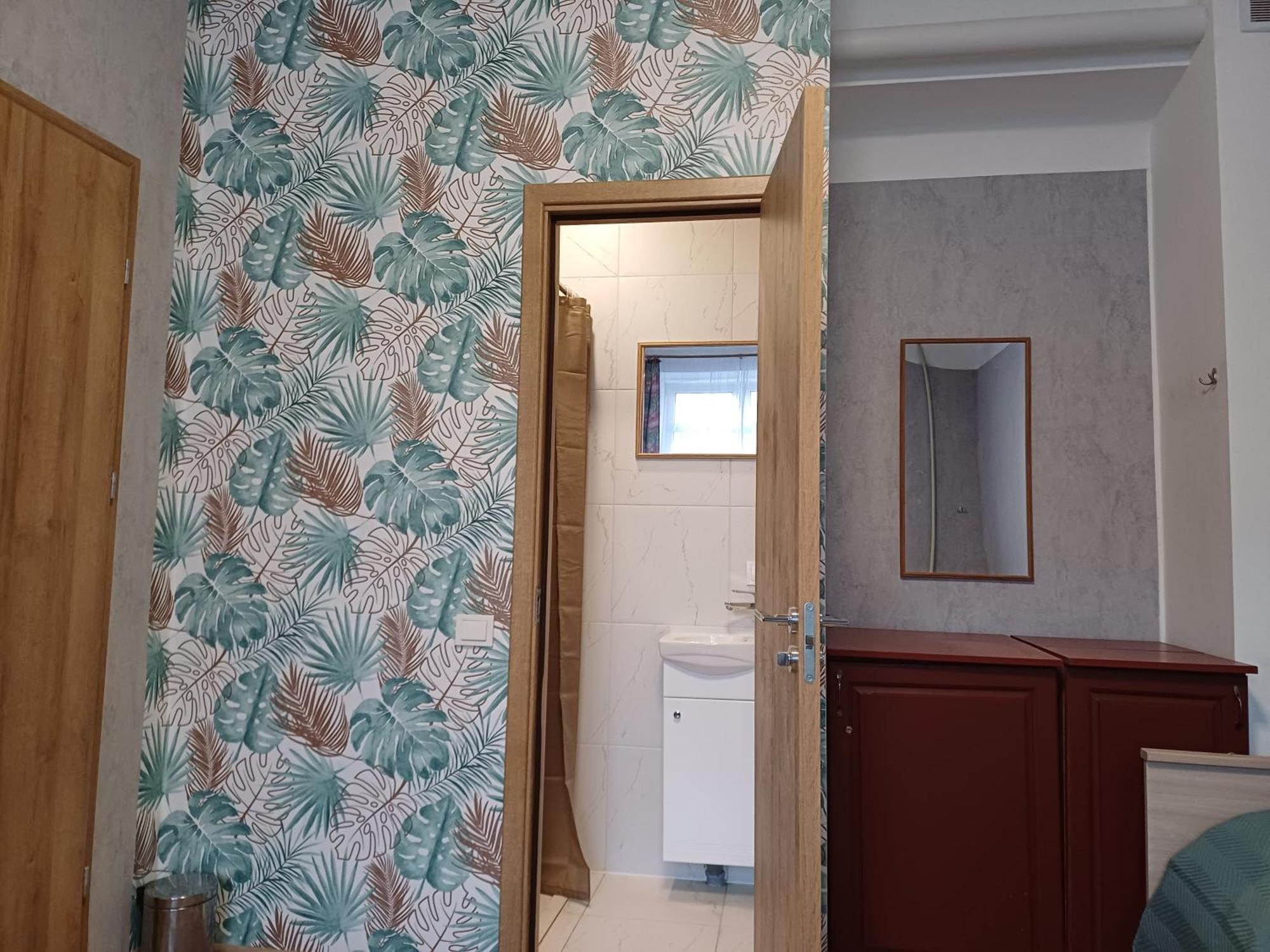 Green Oaks Private Rooms With Private Shower Κλαϊπέντα Εξωτερικό φωτογραφία